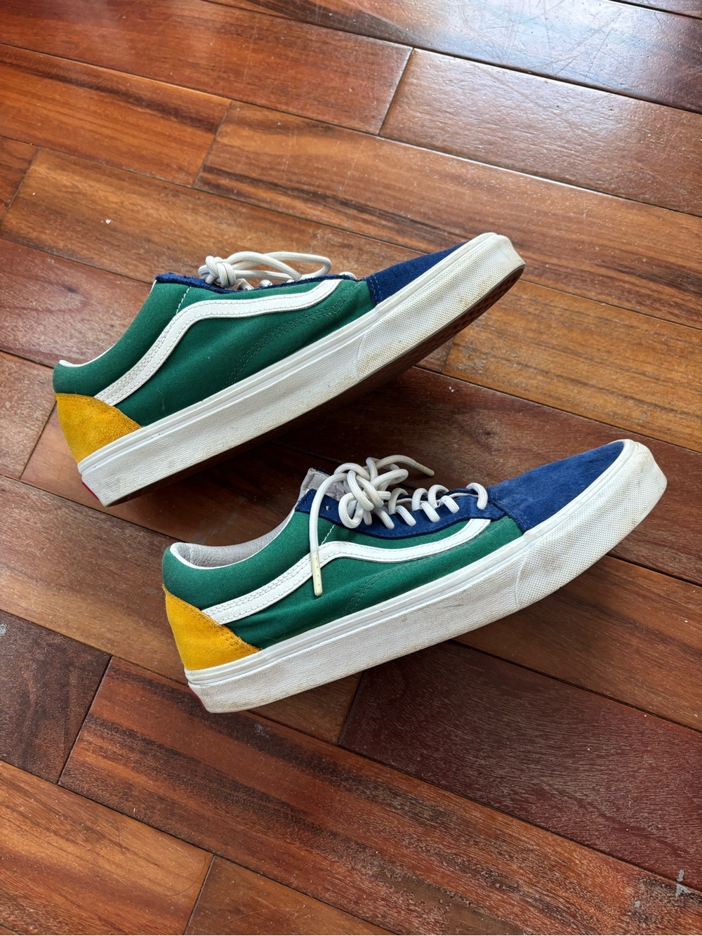 vans old skool yacht club sneakers